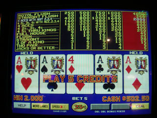 Bob's only set of Aces with kicker, on C3.